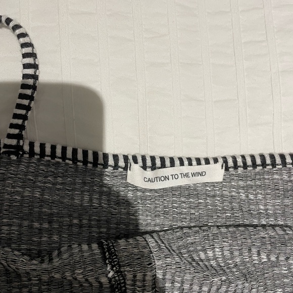 Caution to the wind Wide leg Jumpsuit Size Small - Picture 3 of 5